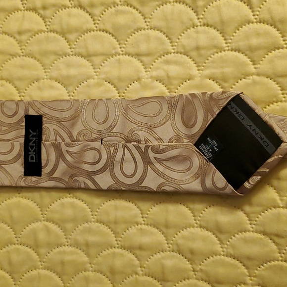 Neck Tie - Picture 3 of 3